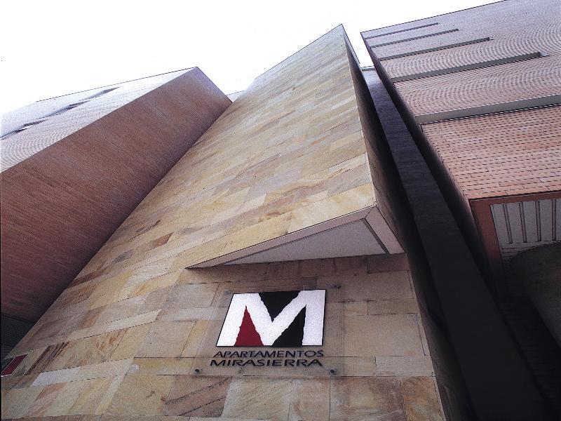 Suites Sercotel Mirasierra Pamplona Exterior foto