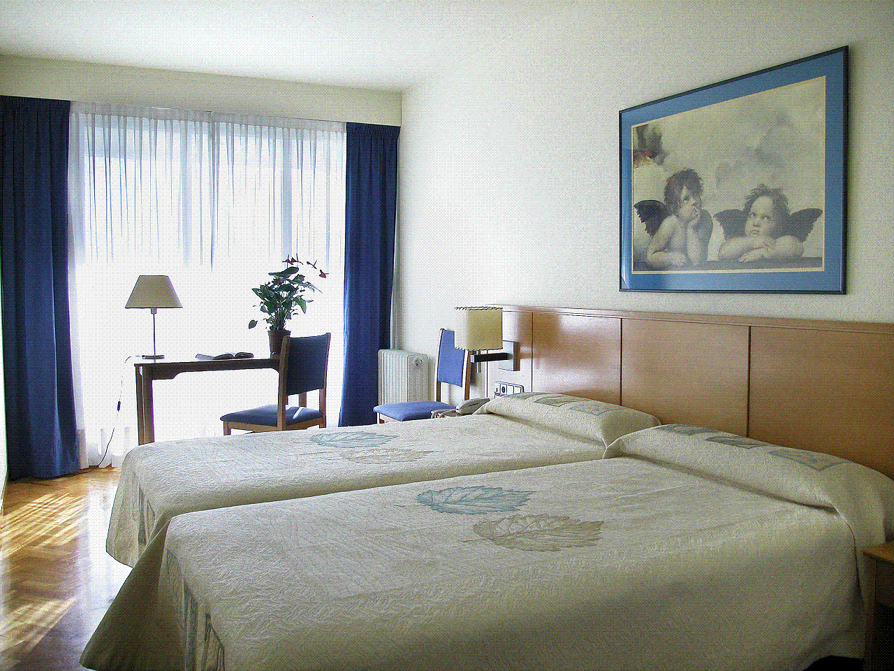 Suites Sercotel Mirasierra Pamplona Zimmer foto